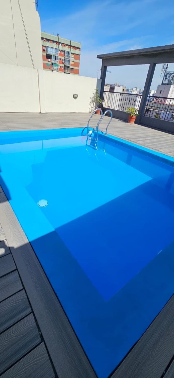 Day, Swimming pool