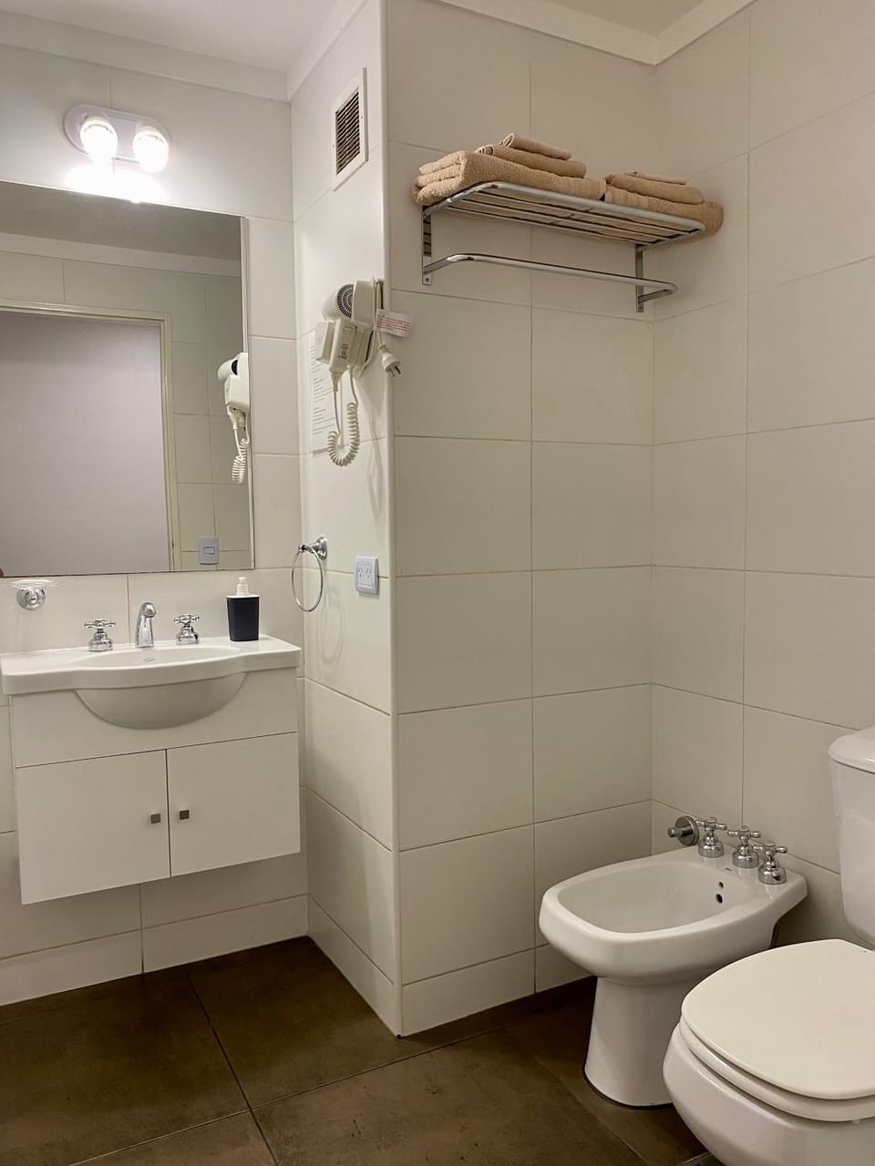 Bathroom, towels
