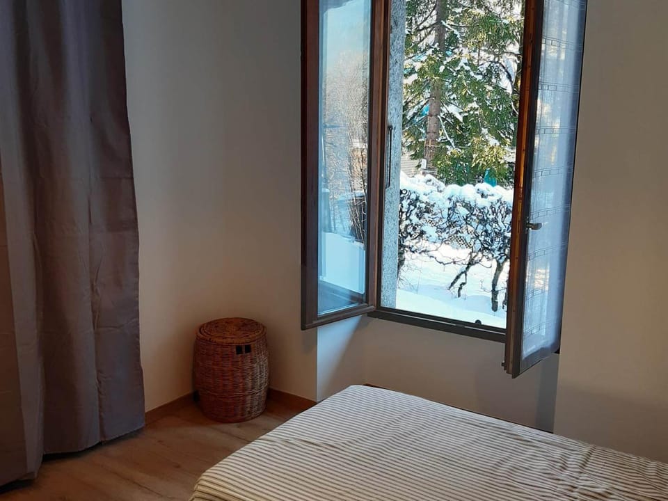 Appartement rénové avec jardin, proche activités et centre, piscine et randonnées à 5mn - FR-1-517-60 Apartment in Chamonix