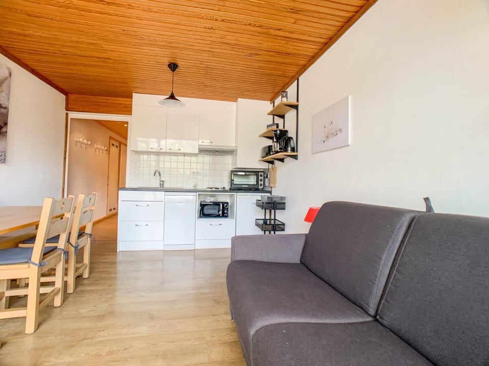 Studio cabine rénové avec balcon - Animaux acceptés - FR-1-502-384 Cabin in Tignes