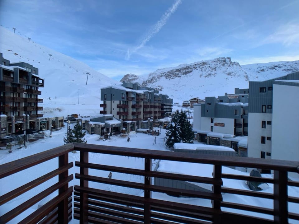 Appartement lumineux 10 pers, skis aux pieds, balcon, animaux admis - FR-1-502-362 Apartment in Tignes