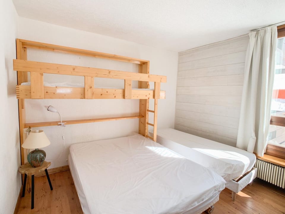 Appartement rénové 6 pers, sur pistes, balcon, animaux et wifi - FR-1-502-395 Apartment in Tignes