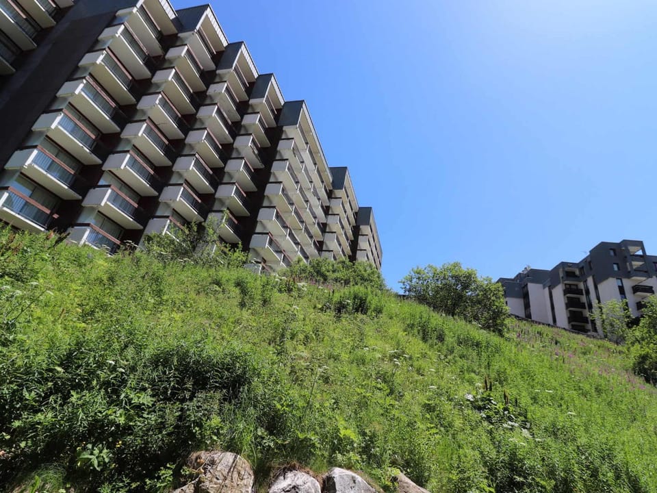 Appartement confortable entre pistes et commerces avec WIFI et terrasse - FR-1-502-392 Apartment in Tignes