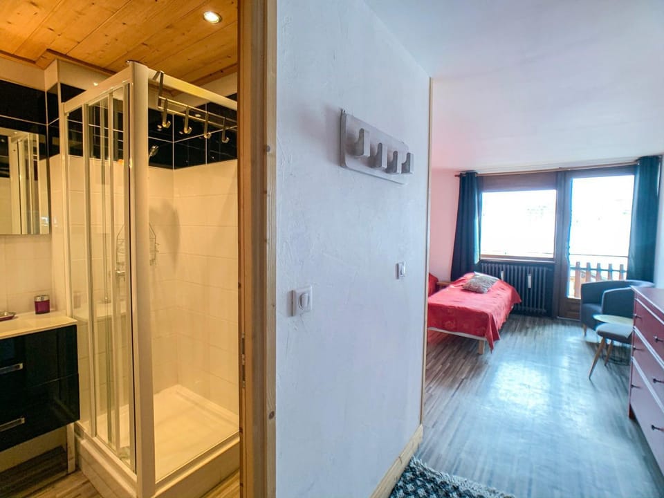 Studio rénové Proche des pistes et des commerces Balcon avec vue montagne - FR-1-502-431 Apartment in Tignes