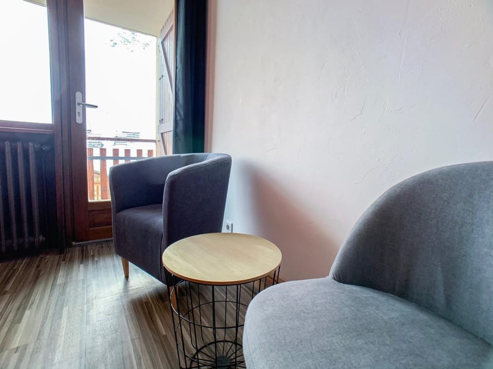 Studio rénové Proche des pistes et des commerces Balcon avec vue montagne - FR-1-502-431 Apartment in Tignes