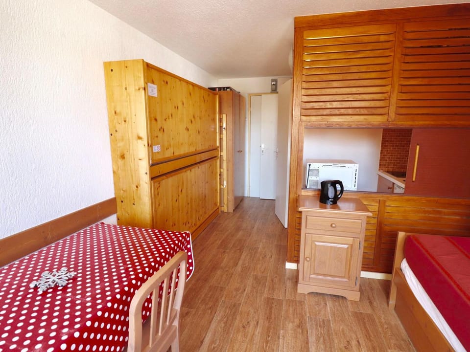 Studio Fonctionnel Proche Pistes avec Balcon - FR-1-502-444 Apartment in Tignes