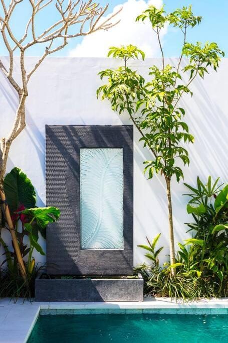 Casa Sintra - Romantic, tranquil hideaway, walk to beach Villa in Kuta
