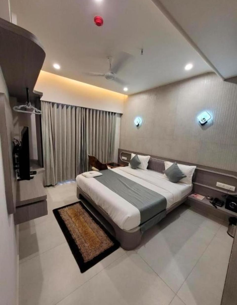 Hotel Radiant international Hotel in Mumbai