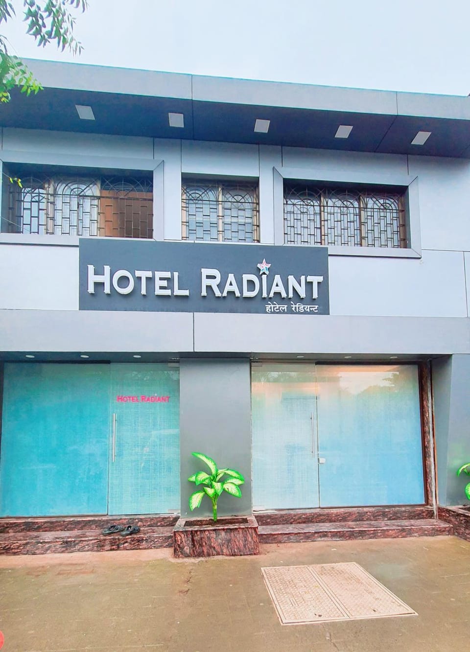 Facade/entrance