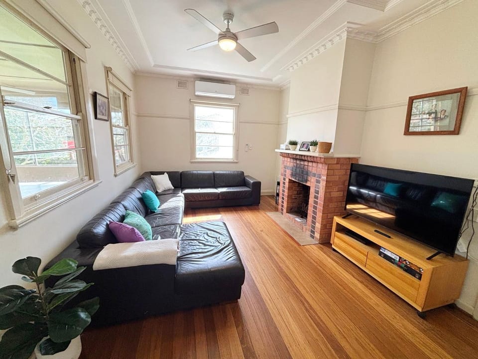 Yia Yias Place - Bring your own linen. House in South West Rocks