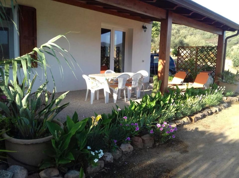 Patio, Facade/entrance