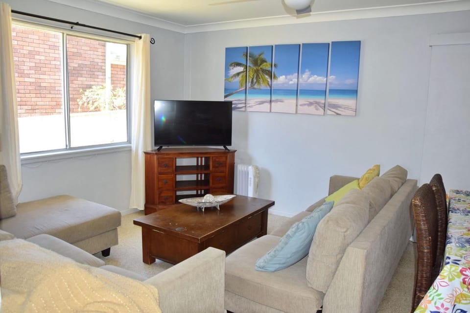 Flounder About - Bring your own linen House in South West Rocks