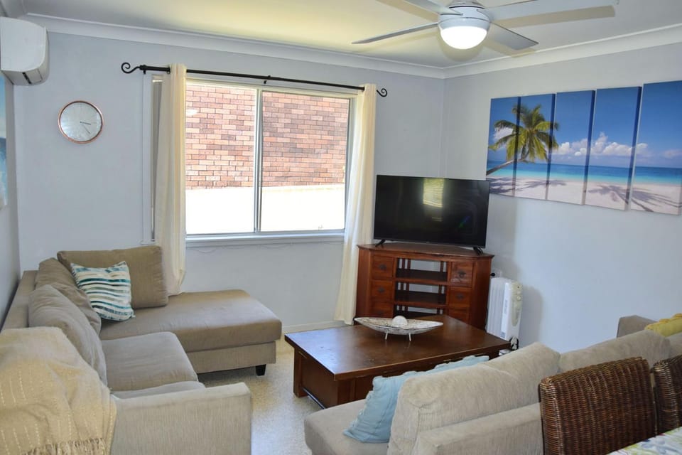Flounder About - Bring your own linen House in South West Rocks