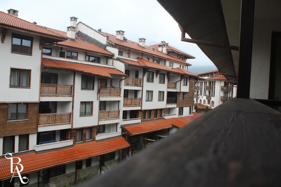 Property building, View (from property/room), Balcony/Terrace