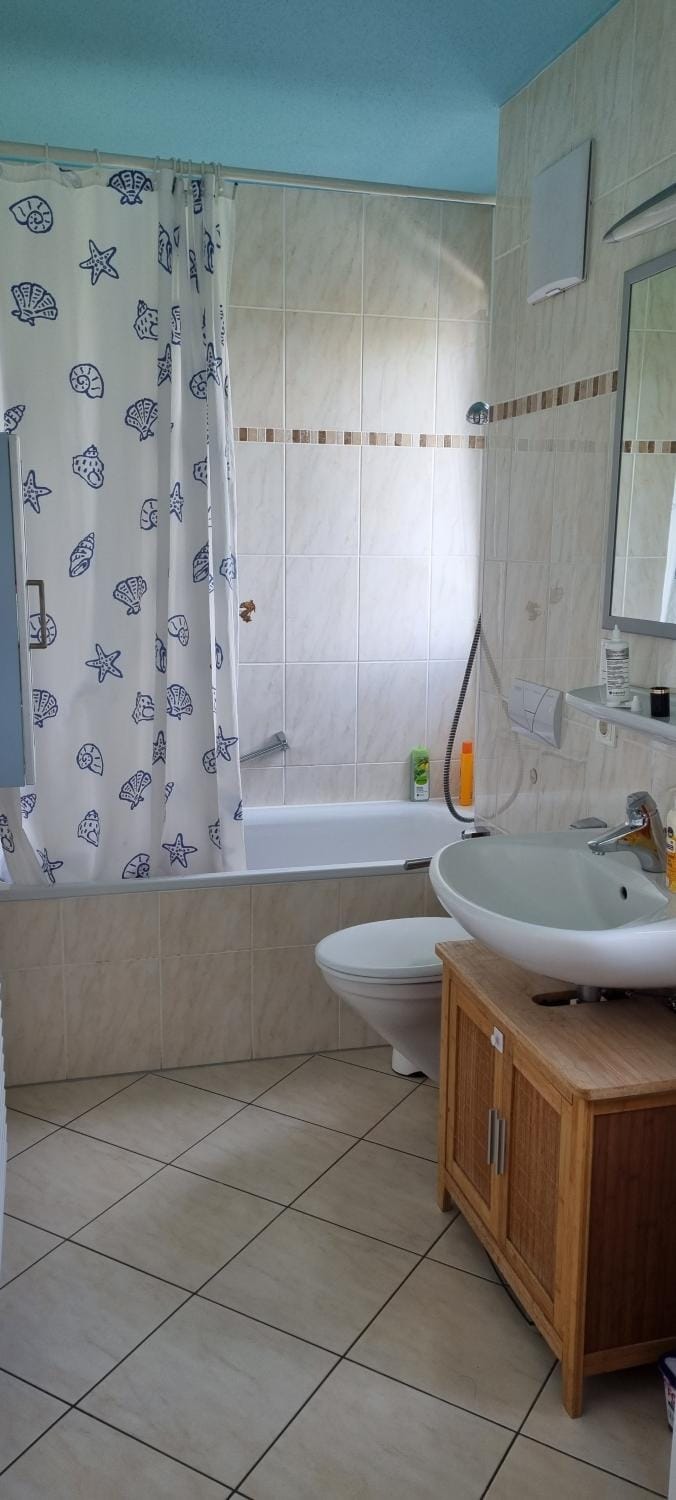Doppelzimmer mit ensuite Bathroom zur Wiesn Vacation rental in Munich