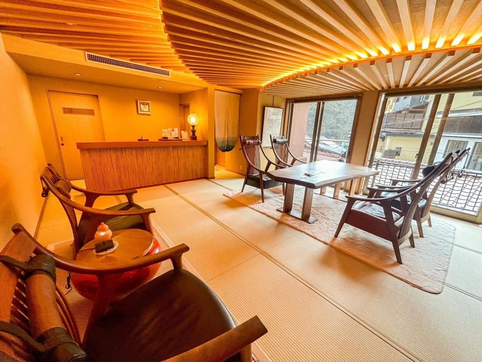 Lobby or reception, Internal: Not applicable to any particular room