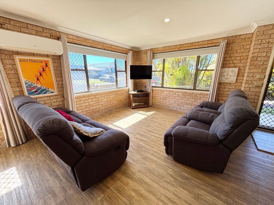 Beach Shack SWR - Bring your own linen Apartment in South West Rocks