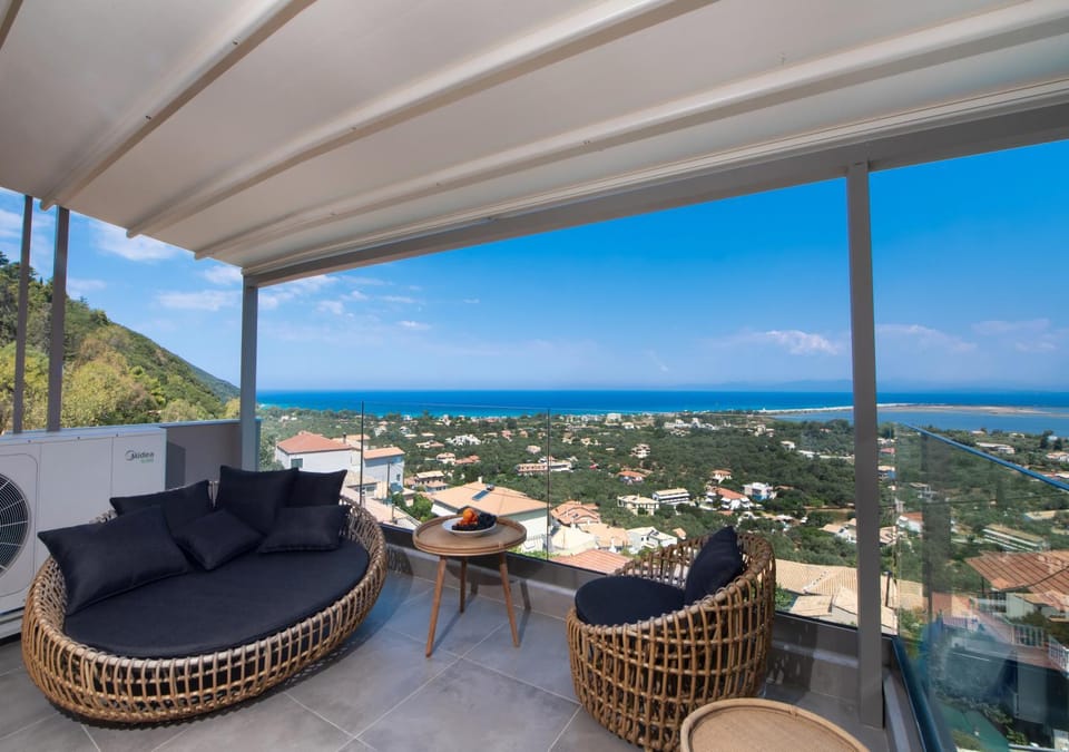 Balcony/Terrace, Balcony/Terrace, City view, Sea view
