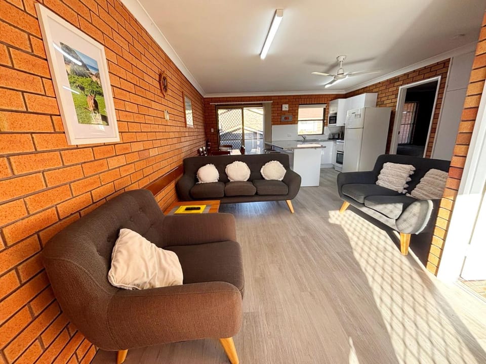 Cameo Court Unit 7 - Bring your own linen Apartment in South West Rocks