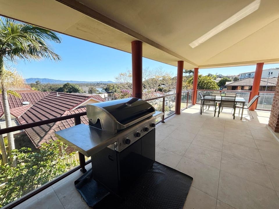 Horizons - Bring your own linen House in South West Rocks