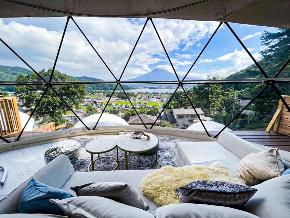 Day, Natural landscape, View (from property/room), Living room, Photo of the whole room, Seating area, Dining area, Mountain view