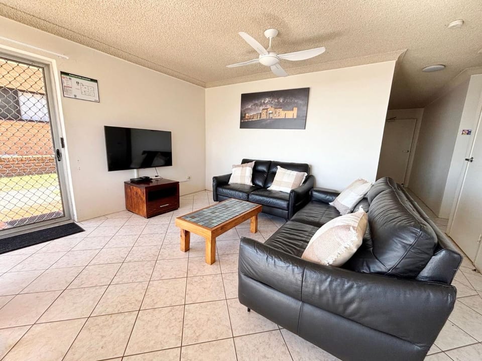 Pacific Court 1 - Bring your own linen. Apartment in South West Rocks