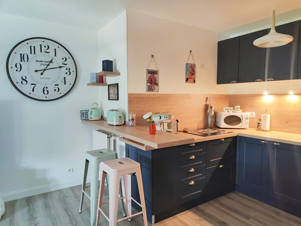 Coffee/tea facilities, Kitchen or kitchenette