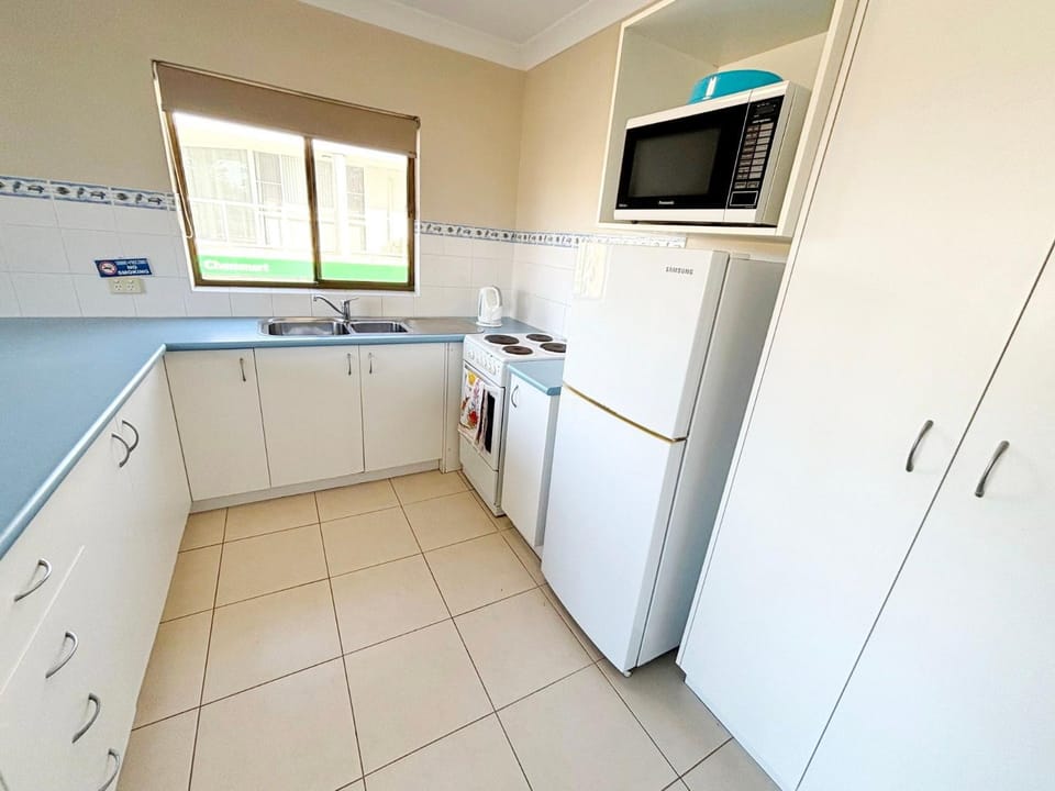 Paragon Apartment 3 - Bring your own linen. Apartment in South West Rocks