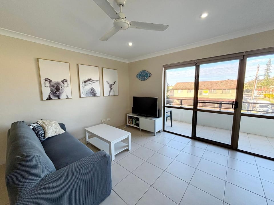 Paragon Apartment 3 - Bring your own linen. Apartment in South West Rocks