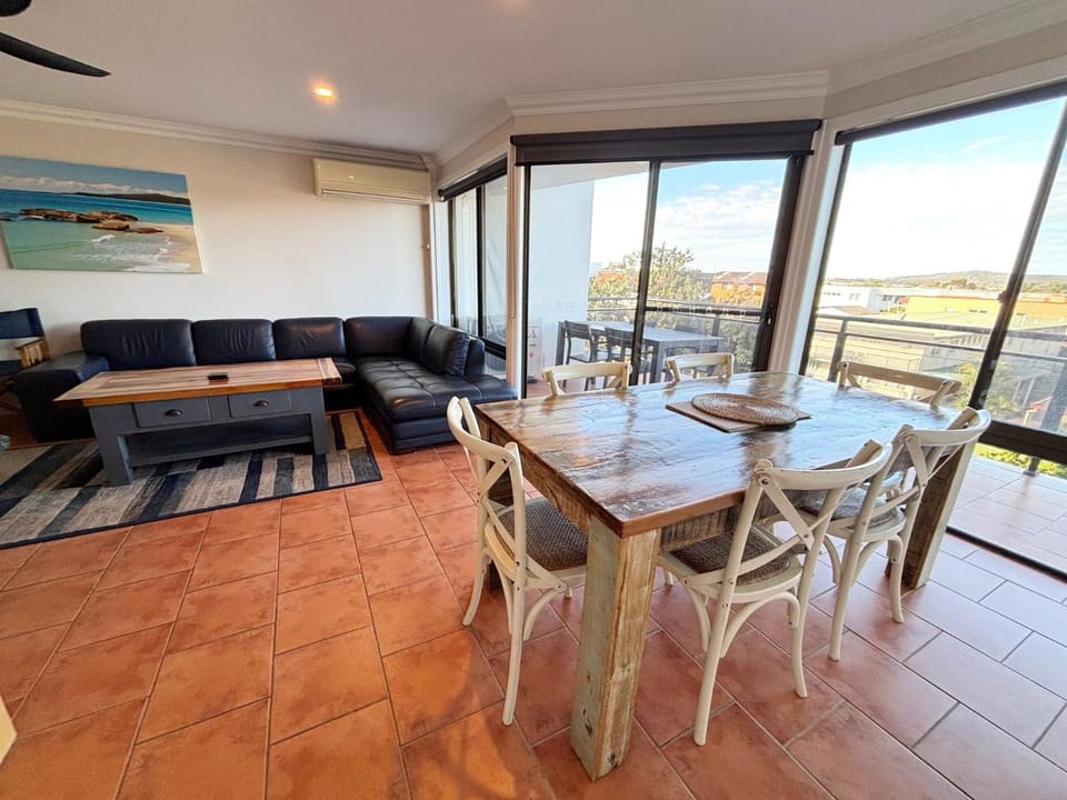 Paragon Apartment 7 - Bring your own linen. Apartment in South West Rocks