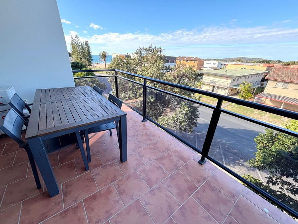 Paragon Apartment 7 - Bring your own linen. Apartment in South West Rocks