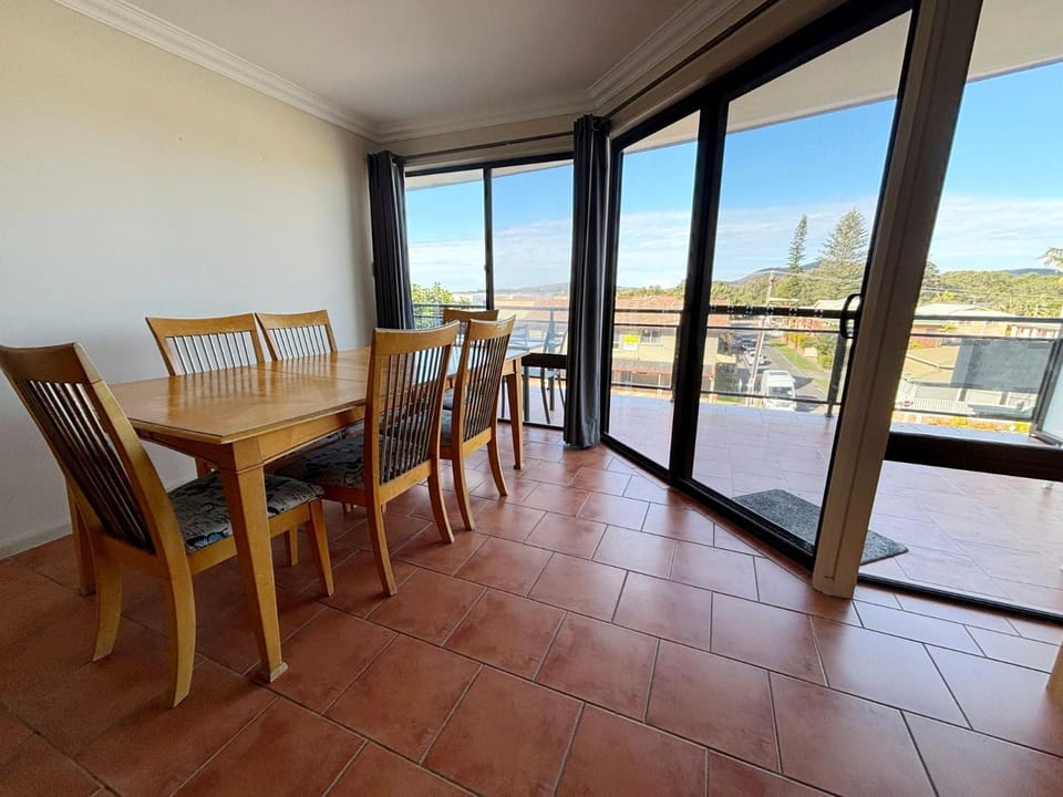 Paragon Apartment 8 - Bring your own linen. Apartment in South West Rocks