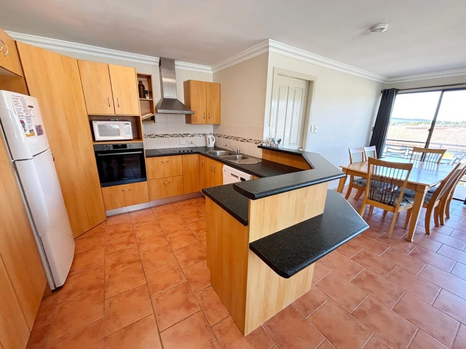 Paragon Apartment 8 - Bring your own linen. Apartment in South West Rocks