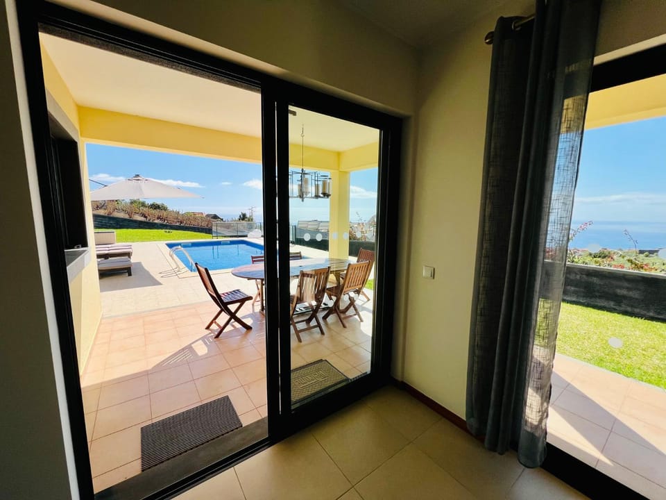 Balcony/Terrace, Garden view, Sea view