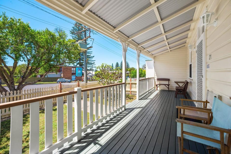 PJ's Cottage - Bring your own linen. House in South West Rocks