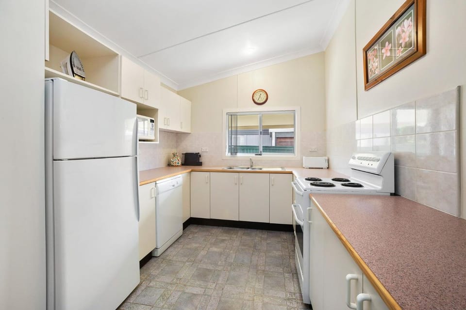 PJ's Cottage - Bring your own linen. House in South West Rocks
