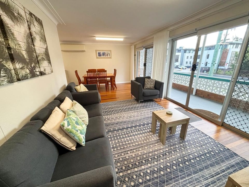 Mariner 16 Flat 1 - Bring your own linen Apartment in South West Rocks