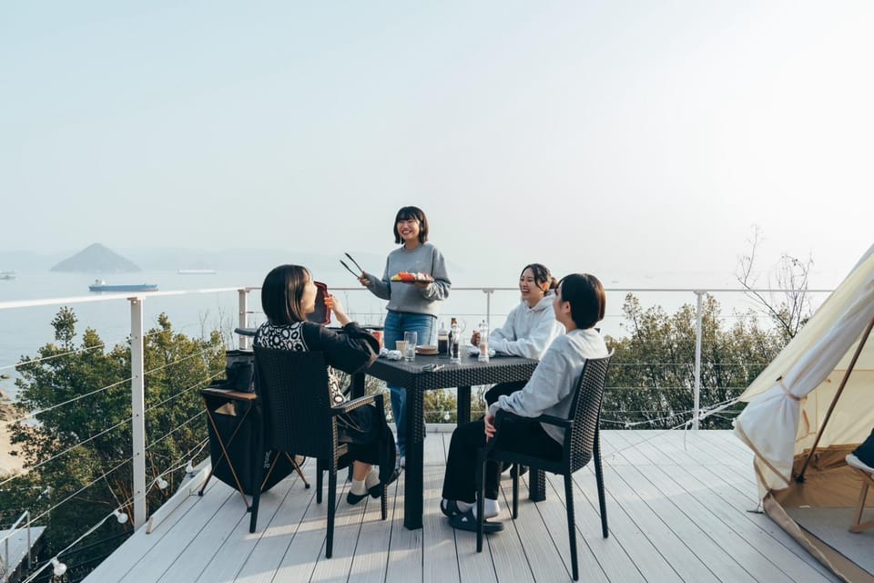 Natural landscape, Guests, Sea view, group of guests