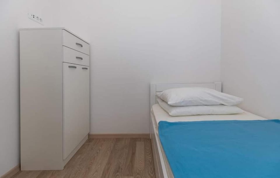 Bed, Bedroom, wardrobe