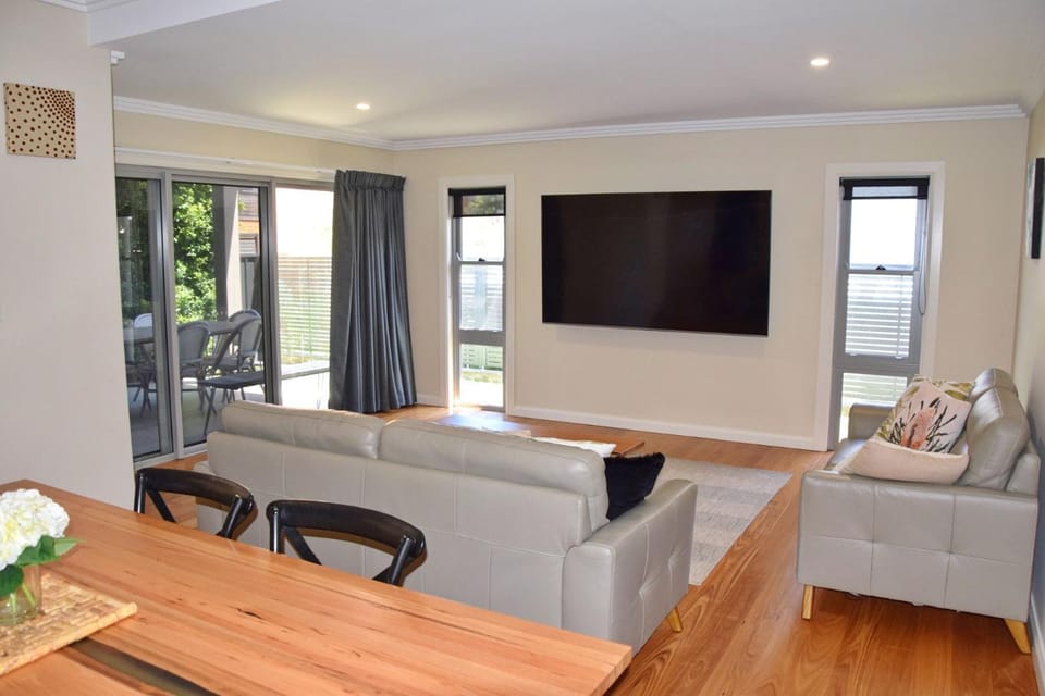Nimbus 14A McIntyre Street Apartment in South West Rocks