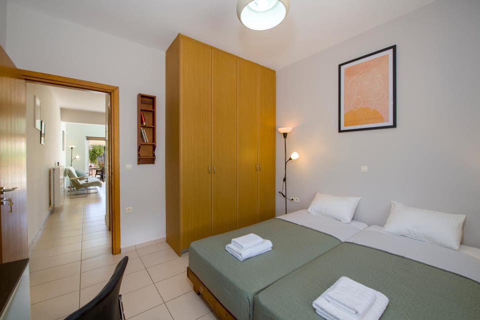 Bed, Photo of the whole room, Bedroom, towels, wardrobe