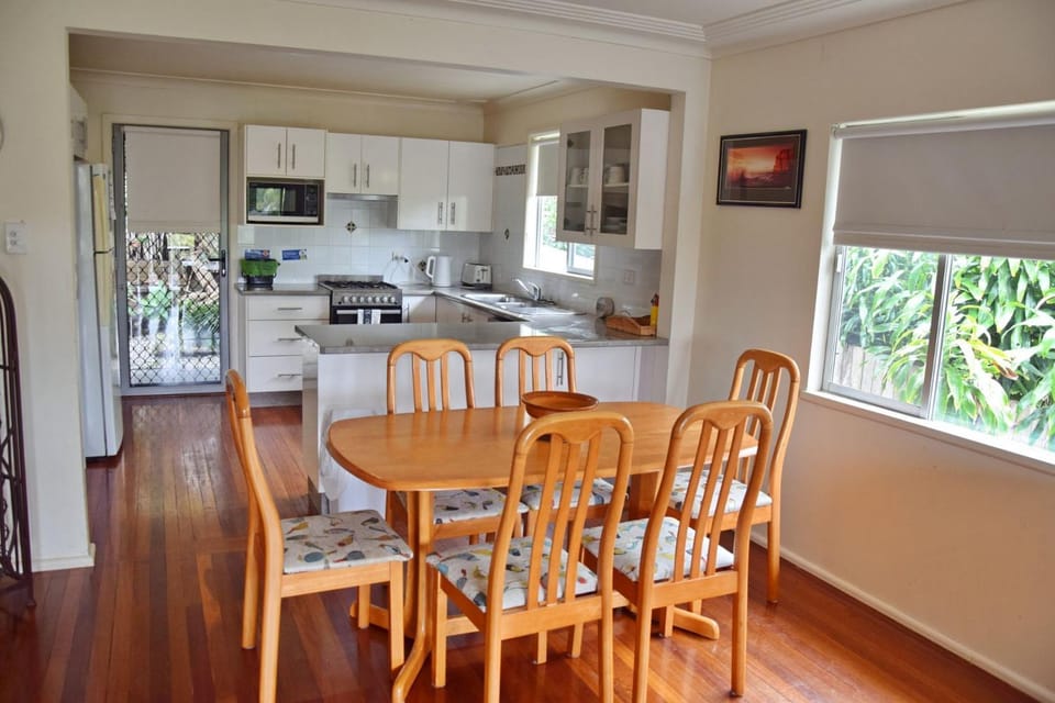 Timeout - Bring your own linen. House in South West Rocks