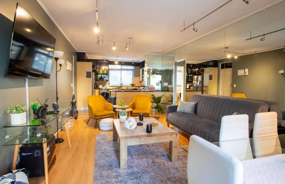 Century City Luxury 2 bedroom apartment in Cape Town Apartment in Cape Town