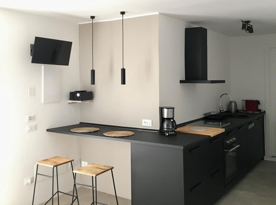 Coffee/tea facilities, Kitchen or kitchenette