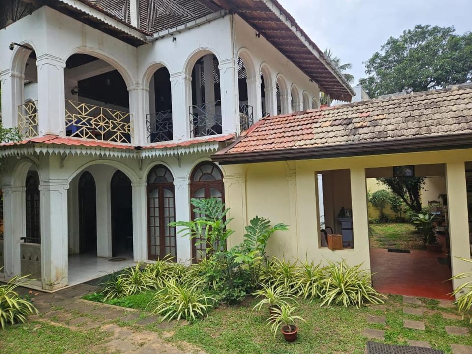 Property building, Day, Landmark view