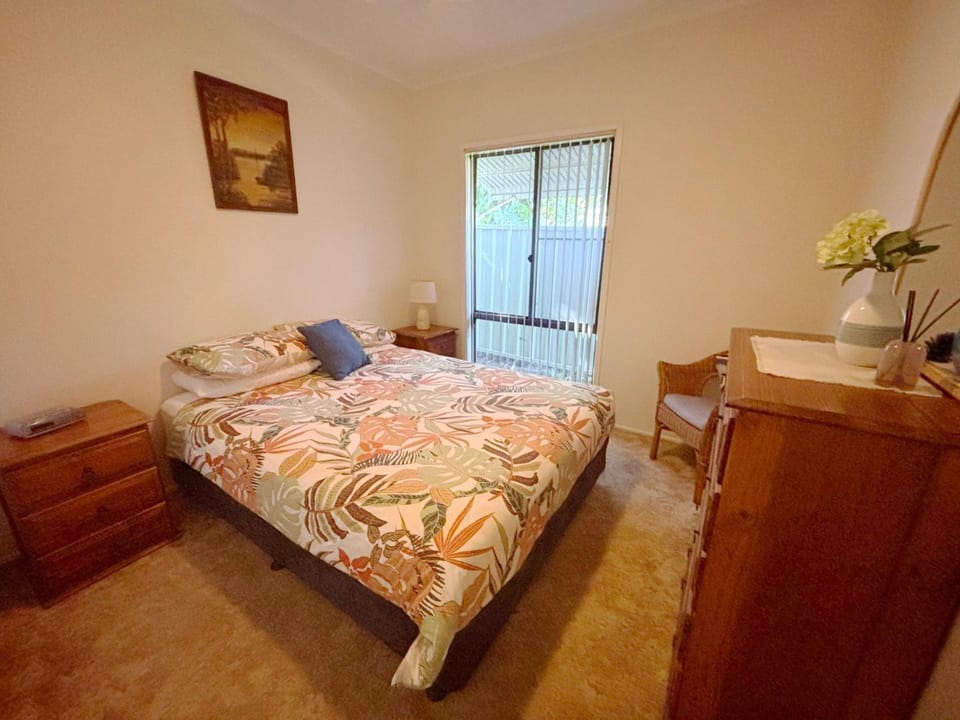 Seldom Inn - Bring your own linen. House in South West Rocks