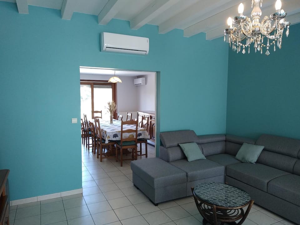 Gîte climatisé les hirondelles Villa in Nouvelle-Aquitaine