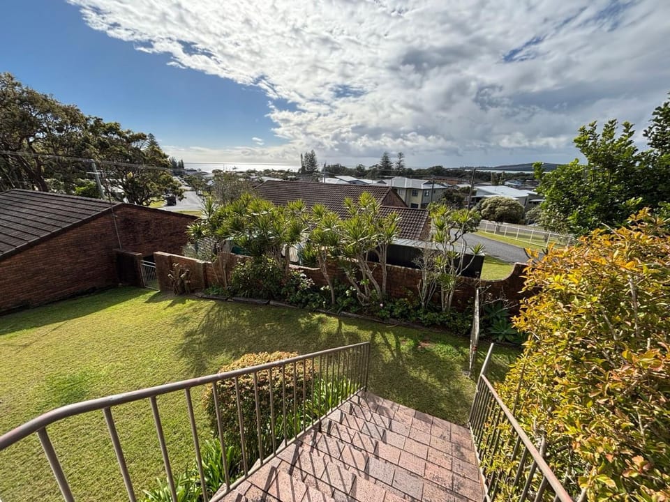 Seaview Townhouse 2 - Bring your own linen. House in South West Rocks