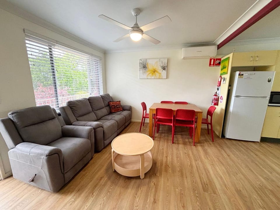 Traveller's Palms 7 - Bring your own linen. Apartment in South West Rocks