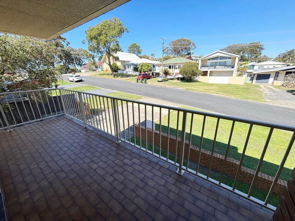 Seacrest 6 - Bring your own linen. Apartment in South West Rocks